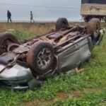Duas pessoas ficam feridas após capotamento de caminhonete na BR-364 em Campo Novo do Parecis