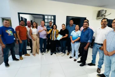 Wilson Santos entrega ambulância em Chapada dos Guimarães