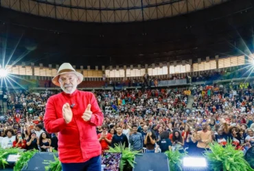 Lula anuncia plano para universalizar o programa Pé-de-meia