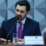 CPMI do INSS: empresário Fernando Cavalcanti mantém silêncio após responder a relator