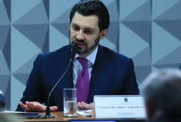 CPMI do INSS: empresário Fernando Cavalcanti mantém silêncio após responder a relator