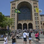 Arcebispo pede que políticos eleitos votem pelos pobres em missa em Aparecida