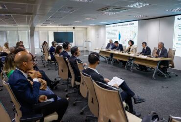 Brasil e China trocam experiências sobre desenvolvimento regional e transformação digital -