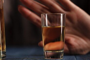 Brasil registra 41 casos confirmados de intoxicação por metanol após consumo de bebidas alcoólicas -