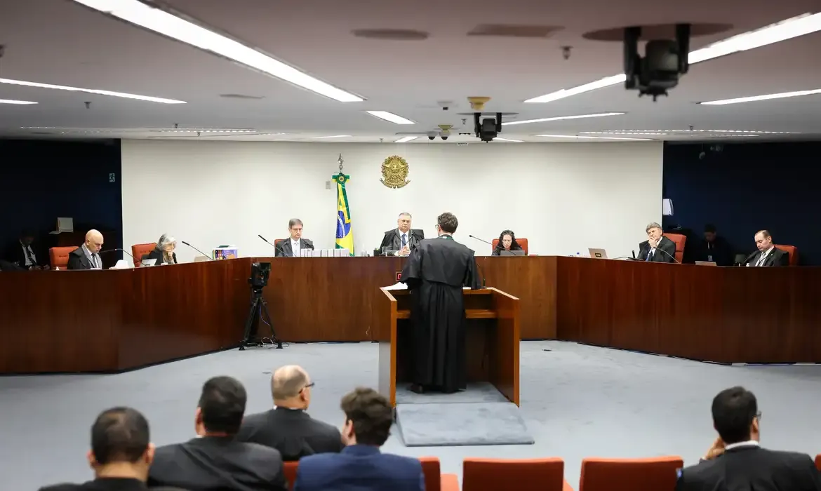Réus do núcleo golpista pedem absolvição ao STF durante julgamento