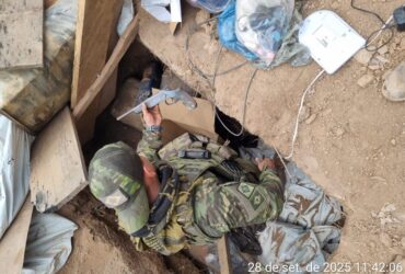 Força-tarefa inutiliza maquinários, apreende armas, explosivos e ouro em área dominada por facções criminosas em Mato Grosso