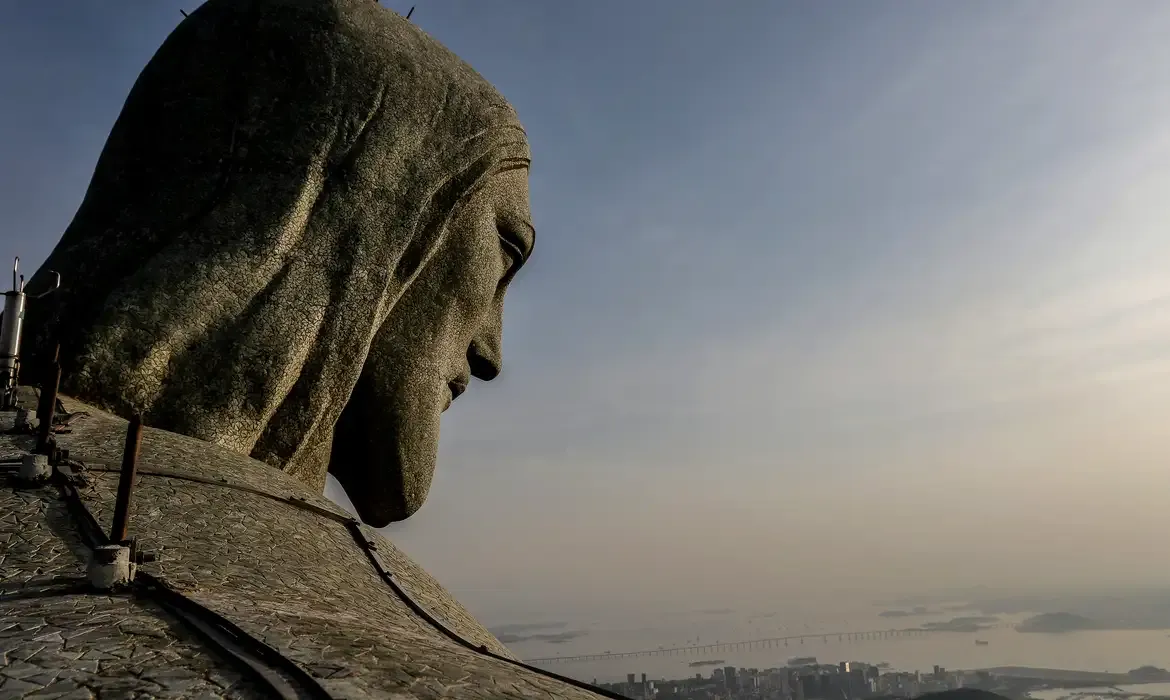 Missa no Cristo Redentor Celebra Aniversário do Santuário e Dia das Crianças