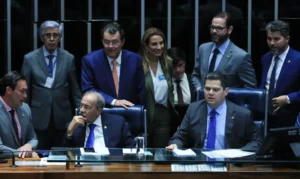 Senado aprova projeto que proíbe crédito consignado sem autorização