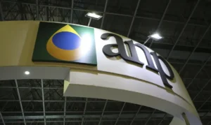 ANP autoriza funcionamento parcial da Refit após fiscalização
