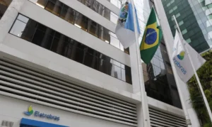 Eletrobras vende participação da Eletronuclear para Grupo J&F e mantém controle governamental