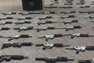 Polícia Federal desarticula fábrica clandestina de armas ligada ao Comando Vermelho