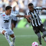 Botafogo empata com Santos e mantém vantagem no G-6 do Brasileirão