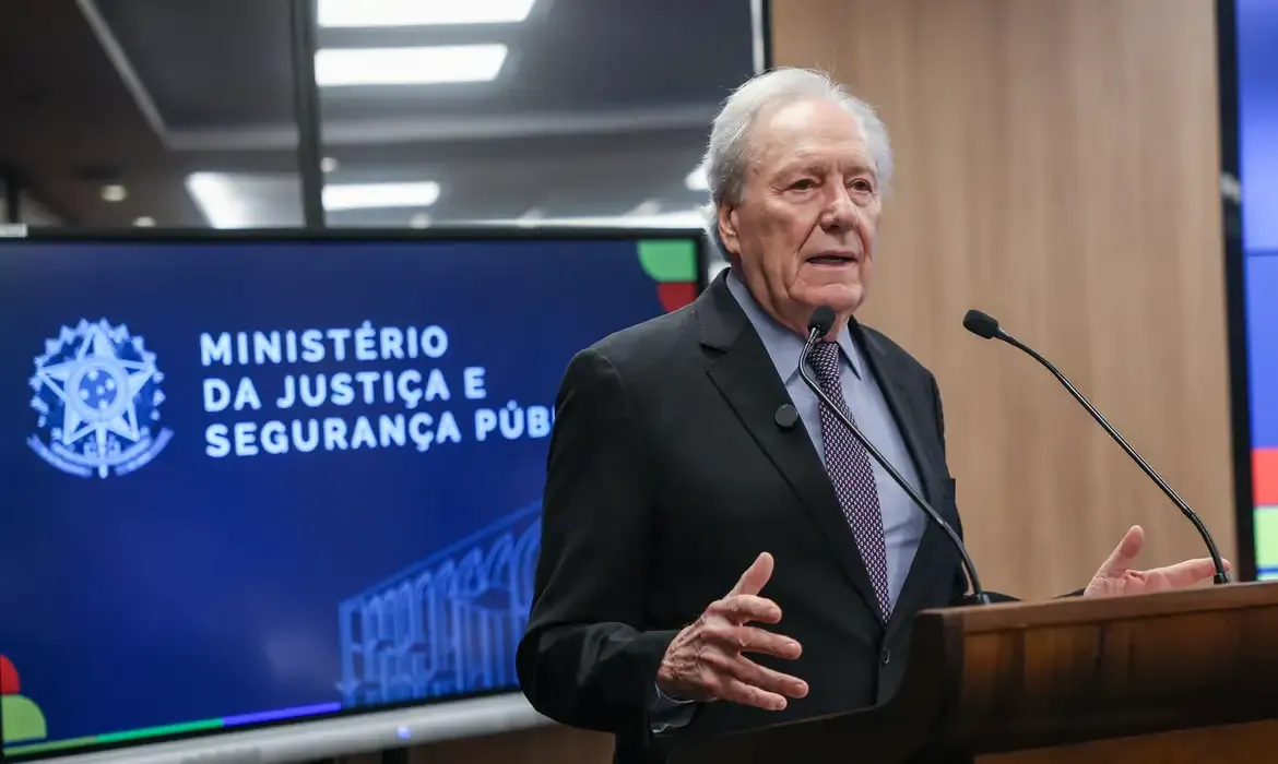 Lewandowski afirma que operações recentes antecipam a PEC da segurança