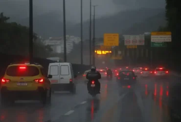 Rio tem alerta de chuva e ventos fortes nas próximas horas