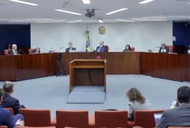 STF forma maioria para condenar sete réus do núcleo golpista
