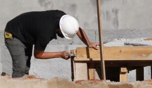 Famílias terão até R$ 30 mil para reformar casas com nova linha de crédito -