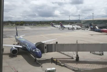 Avião supera ônibus em viagens pessoais no Brasil