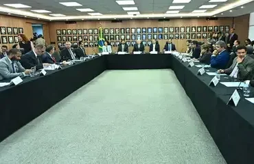 Antídoto contra metanol chega a nove estados com novas remessas