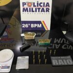 Polícia Militar encontrou porções de maconha e balanças de precisão no imóvel onde a vítima foi socorrida; caso é investigado como homicídio e tráfico de drogas