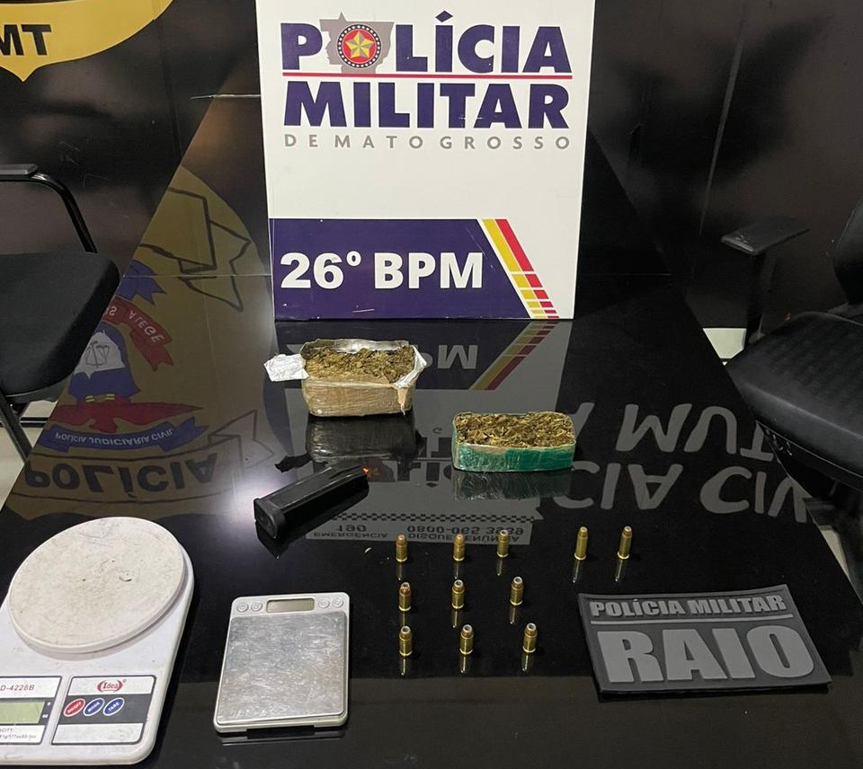 Polícia Militar encontrou porções de maconha e balanças de precisão no imóvel onde a vítima foi socorrida; caso é investigado como homicídio e tráfico de drogas
