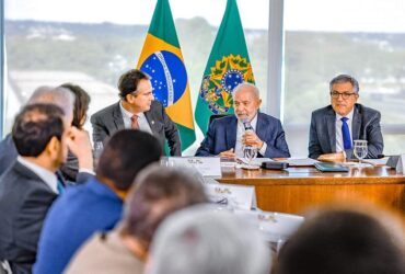 Governo oferta R$ 20 bi para obras em educação e saúde de estados e municípios - Ricardo Stuckert / PR