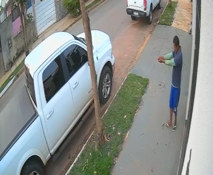 Mulher relatou à Guarda Civil Municipal que o homem já havia tentado entrar em sua casa no dia anterior e que um boletim de ocorrência foi registrado