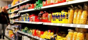 Relatório aponta que, em quatro anos, 62% dos novos alimentos comercializados no Brasil eram ultraprocessados -