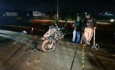 Professor morre em acidente entre moto e caminhonete na BR-163, em Sinop