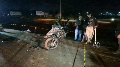 Professor morre em acidente entre moto e caminhonete na BR-163, em Sinop
