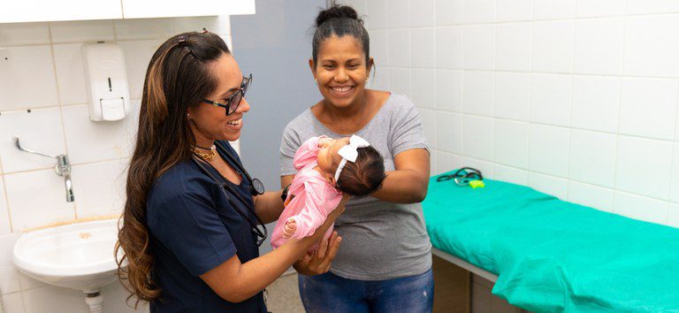 SUS garante cuidado integral às crianças desde os primeiros dias de vida -