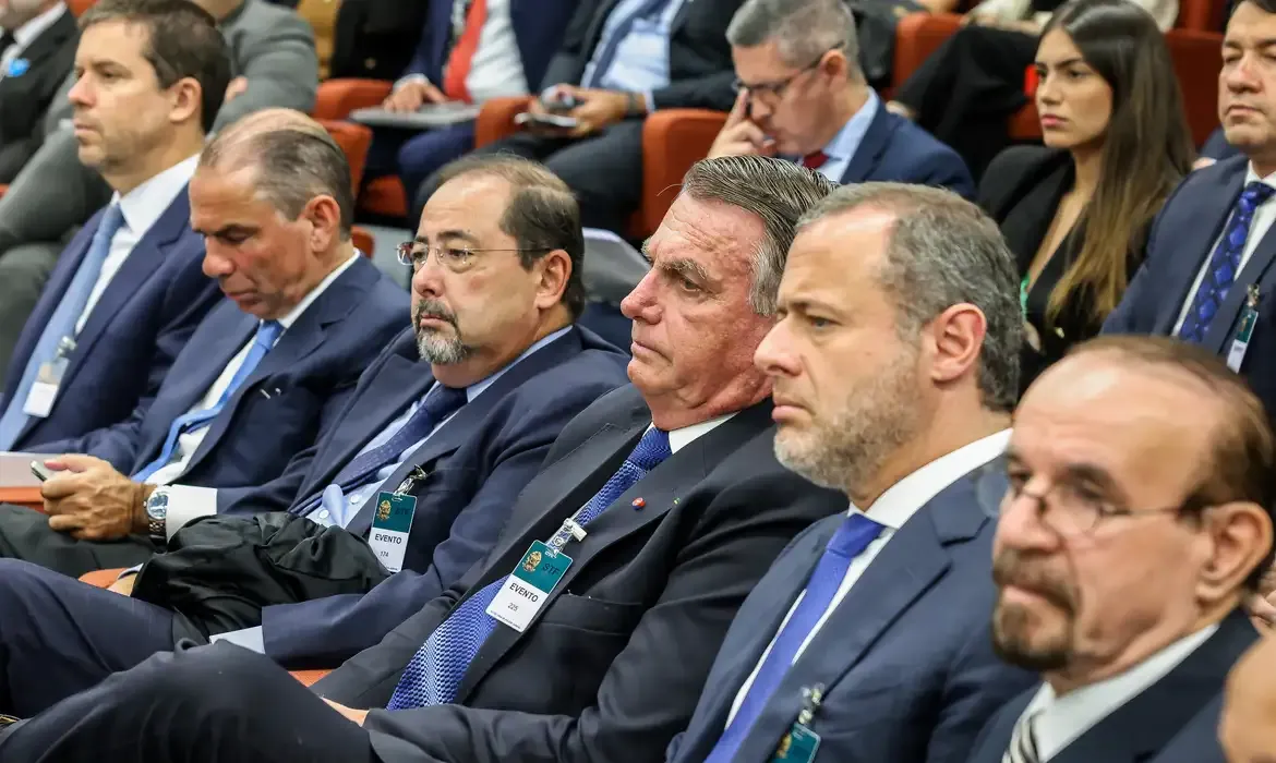 Stf é citado por defesas ao contestarem execução das penas