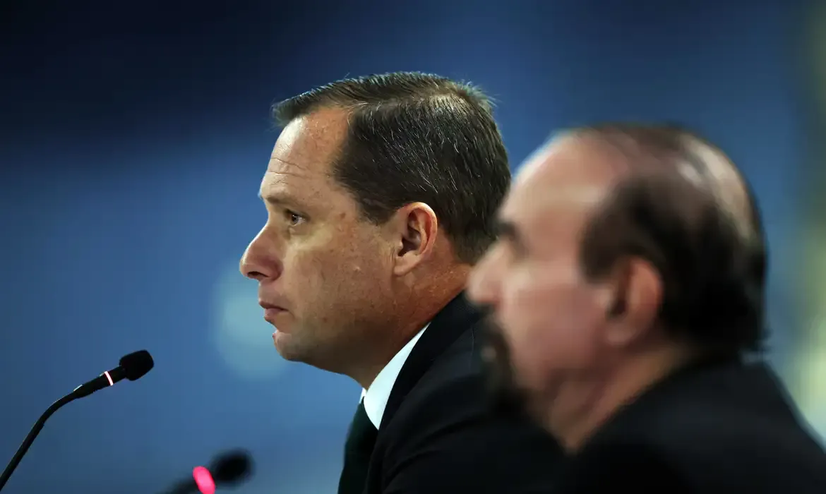 PGR defende manutenção da pena de Mauro Cid no STF