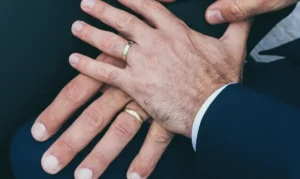 Uniões entre pessoas do mesmo sexo crescem mais de oito vezes em 12 anos