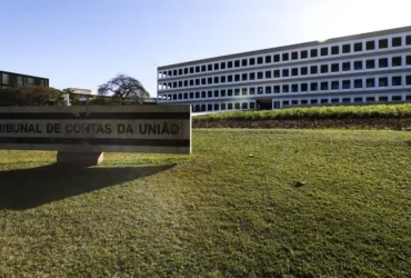 Câmara aprova PEC que torna tribunais instituições permanentes no controle público