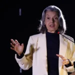 Democracia em foco após alerta de Carmén Lúcia sobre riscos autoritários