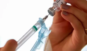 Brasil apresenta plano estratégico para ampliar produção de medicamentos