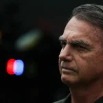 Bolsonaro tem atividades partidárias suspensas pelo PL