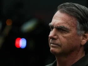 Bolsonaro tem atividades partidárias suspensas pelo PL