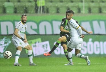 Lance de América-MG x Cuiabá. Imagem: Mourão Panda/América-MG