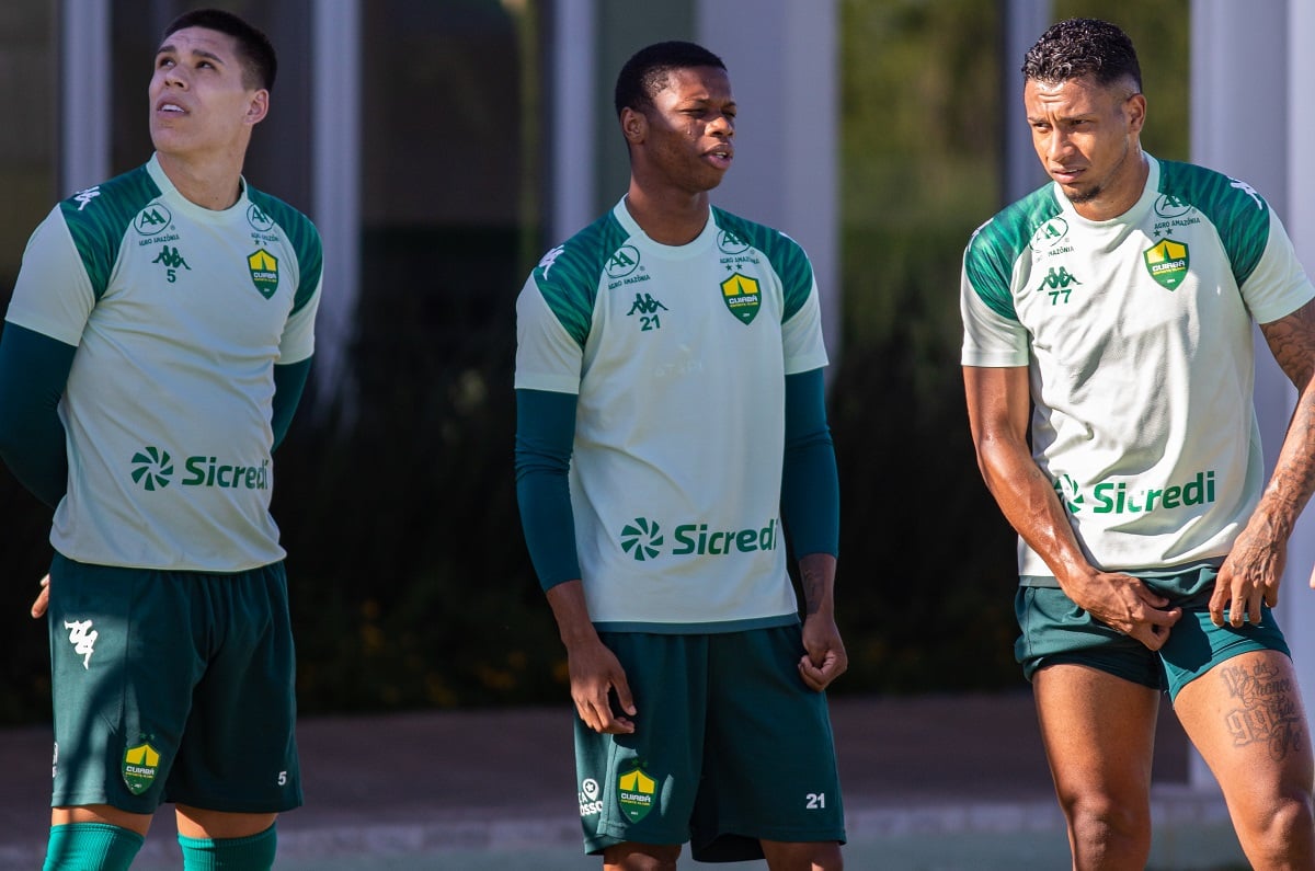 Cuiabá x Criciúma: onde assistir, prováveis escalações e clima decisivo na última rodada da Série B 2025. Imagem: AssCom Dourado