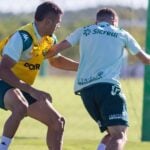 Cuiabá x Criciúma: onde assistir, prováveis escalações e clima decisivo na última rodada da Série B 2025. Imagem: AssCom Dourado