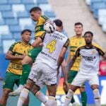 Lance de Cuiabá x Criciúma. Imagem: AssCom Dourado