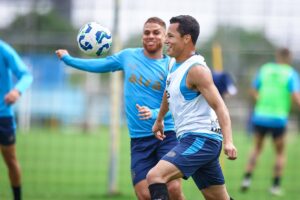 Grêmio x Cruzeiro: onde assistir ao duelo decisivo do Brasileirão 2025 e prováveis escalações. Imagem: Cesar Greco/GFBPA