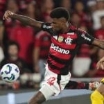 Flamengo x Bragantino: onde assistir, escalações e clima quente no Maracanã pela 35ª rodada. Imagem: Divulgação Flamengo