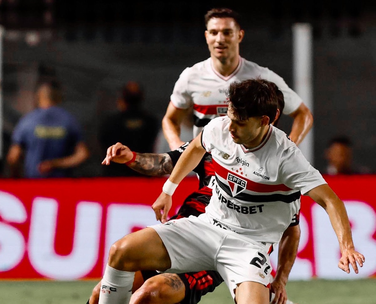 São Paulo x Bragantino: onde assistir, horário e escalações pelo Brasileirão 2025. Imagem: SPFC