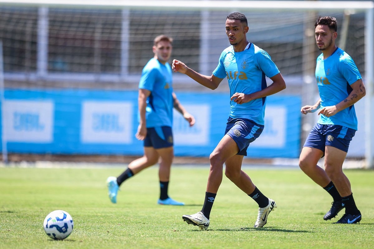 Grêmio x Palmeiras: onde assistir, escalações e o clima tenso no duelo da 36ª rodada do Brasileirão. Imagem: Lucas Uebel/GFBPA