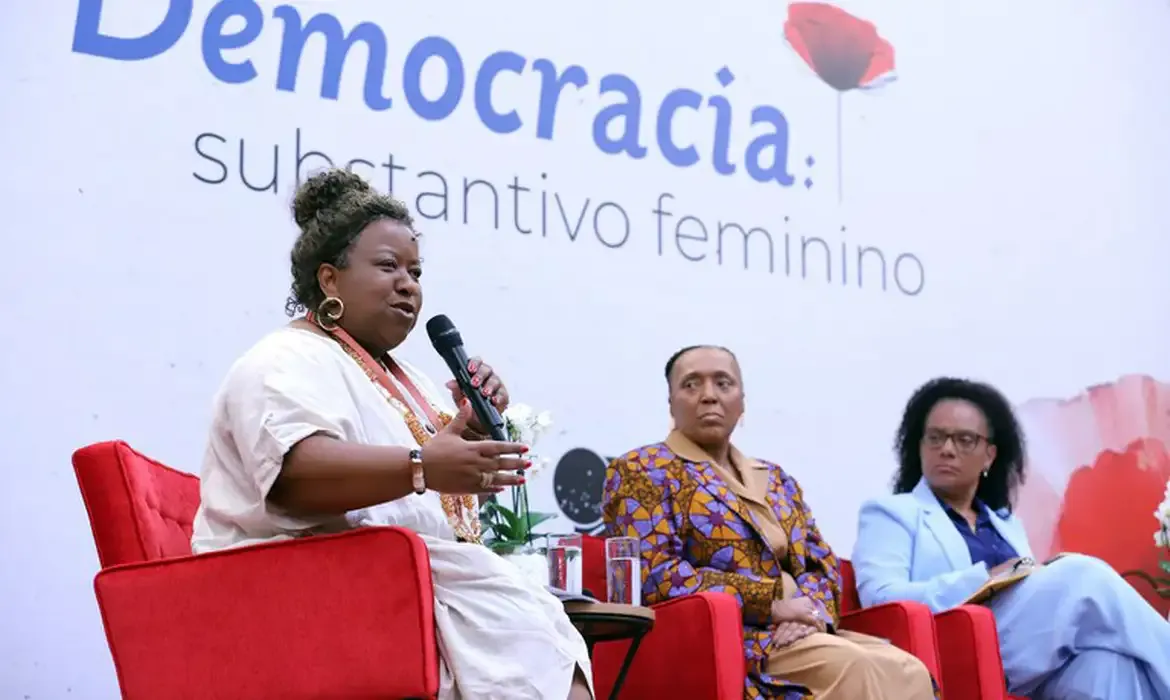 Mulheres ganham destaque em defesa por mais espaço na sociedade