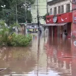 Chuva intensa marca o feriado de Finados em São Paulo