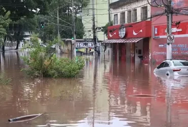 Chuva intensa marca o feriado de Finados em São Paulo