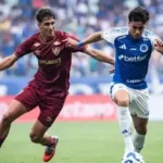 Flamengo vence, encosta no líder e reacende disputa pelo título